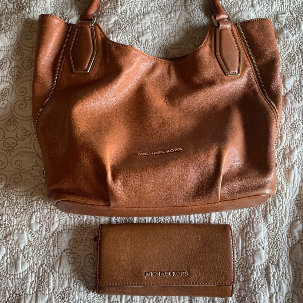 ♥️Michael Kors bag  with Wallet♥️